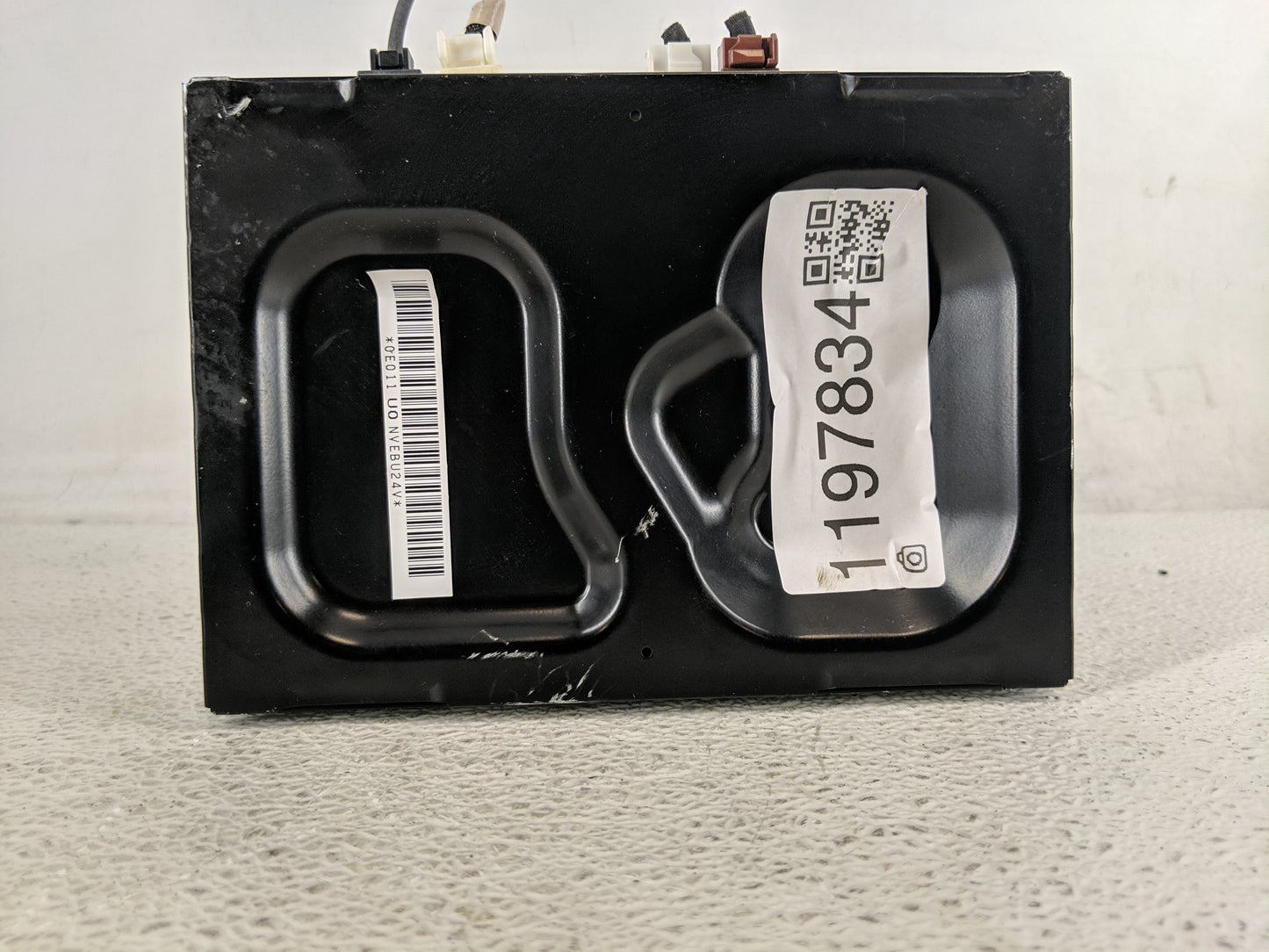 2013 Toyota Tacoma Radio AM FM Cd Player Receiver Replacement P/N:86180-0E011 Fits OEM Used Auto Parts - Oemusedautoparts1.c