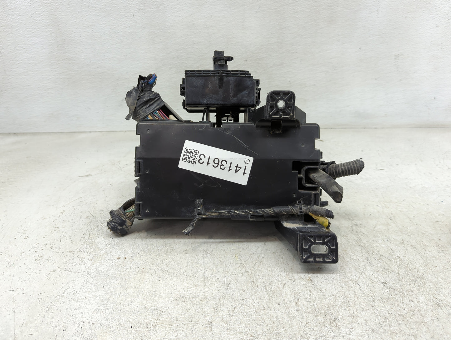 2013-2015 Toyota Tacoma Fusebox Fuse Box Panel Relay Module P/N:TMB-36 Fits Fits 2013 2014 2015 OEM Used Auto Parts - Oemuse