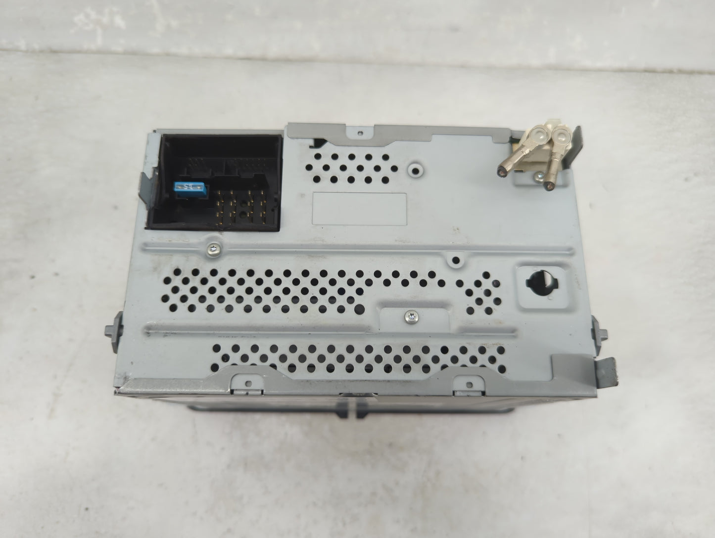 2012-2016 Volkswagen Beetle Radio AM FM Cd Player Receiver Replacement P/N:1K0035164D 28352655 Fits OEM Used Auto Parts - Oe