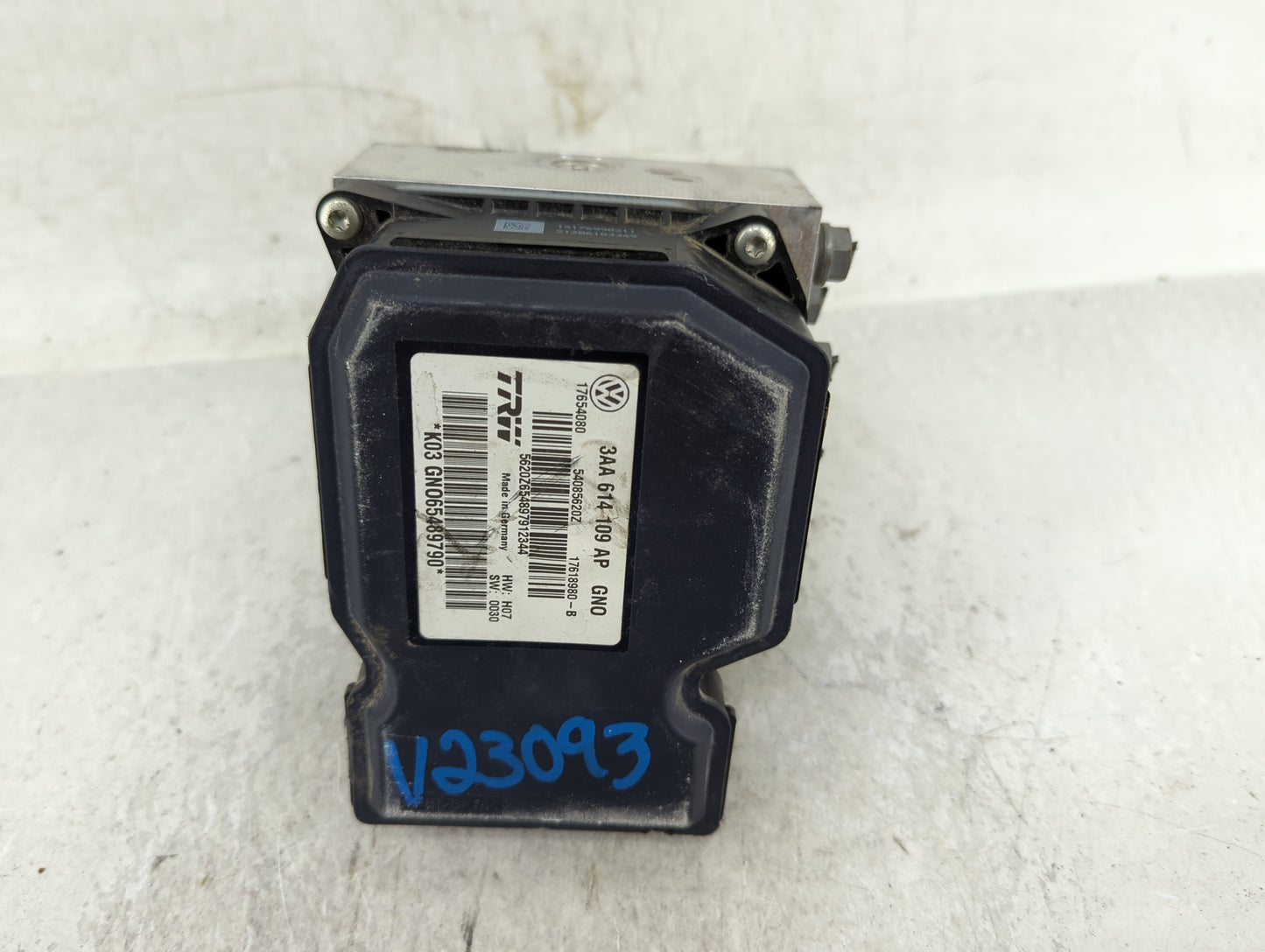 2011-2017 Volkswagen Cc ABS Pump Control Module Replacement P/N:14176990211 3AA 614 109 AP Fits OEM Used Auto Parts - Oemuse