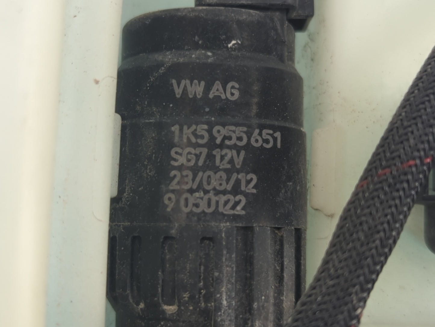 2013-2017 Volkswagen Cc Windshield Washer Fluid Reservoir Bottle 1410326 - Oemusedautoparts1.com