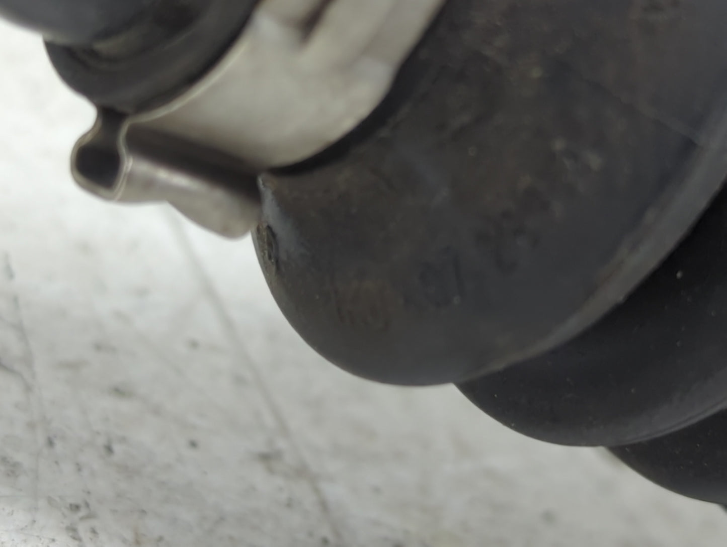2011-2017 Volkswagen Cc Axle Shaft Front Driver Cv C/v 1428500 - Oemusedautoparts1.com