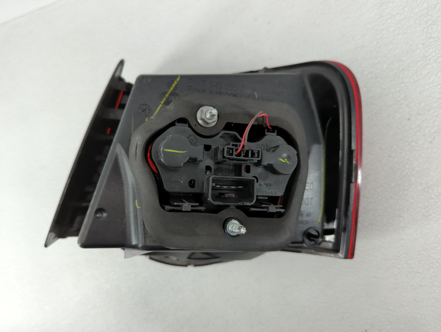 2013-2017 Volkswagen Cc Tail Light Assembly Driver Left OEM P/N:3C8945207 3C8 945 207 Fits Fits 2013 2014 2015 2016 2017 OEM