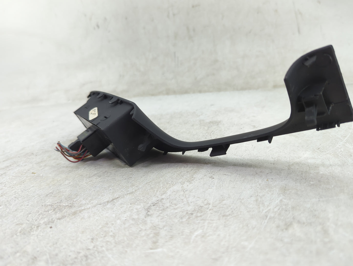 2011-2018 Volkswagen Jetta Master Power Window Switch Replacement Driver Side Left Fits OEM Used Auto Parts - Oemusedautopar