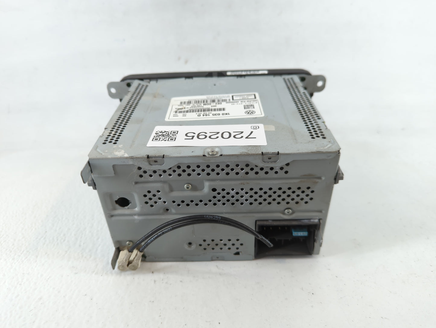 2011-2014 Volkswagen Jetta Am Fm Cd Player Radio Receiver - Oemusedautoparts1.com