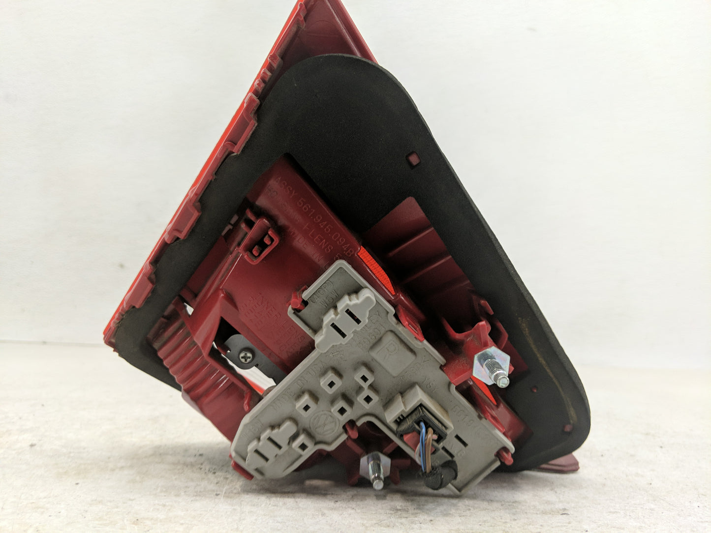 2012-2015 Volkswagen Passat Tail Light Assembly Passenger Right OEM P/N:561 945 094 B Fits Fits 2012 2013 2014 2015 OEM Used