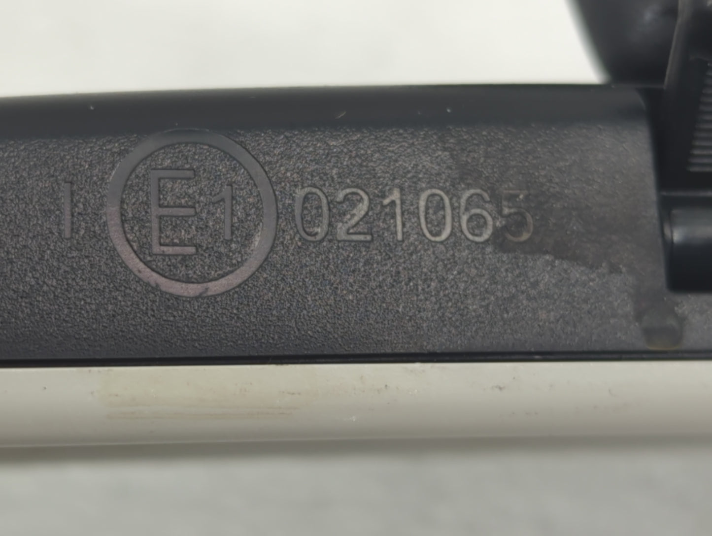 2009-2018 Volkswagen Tiguan Interior Rear View Mirror Replacement OEM Fits OEM Used Auto Parts - Oemusedautoparts1.com