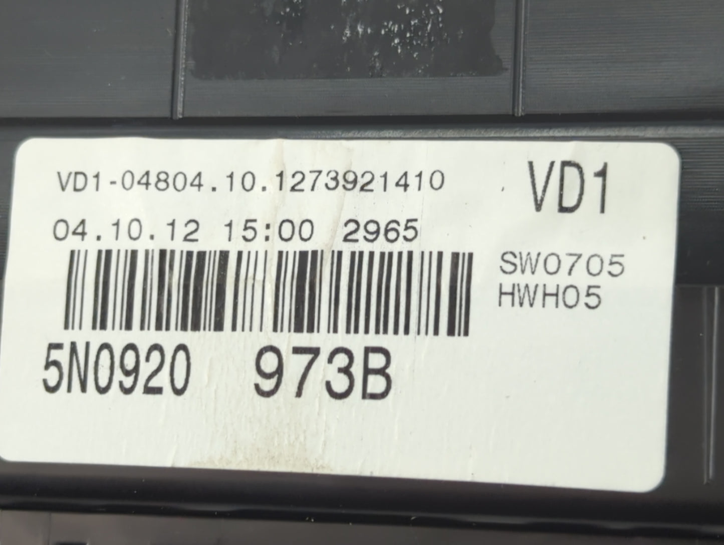 2013 Volkswagen Tiguan Instrument Cluster Speedometer Gauges P/N:5N0920 973B Fits OEM Used Auto Parts - Oemusedautoparts1.co