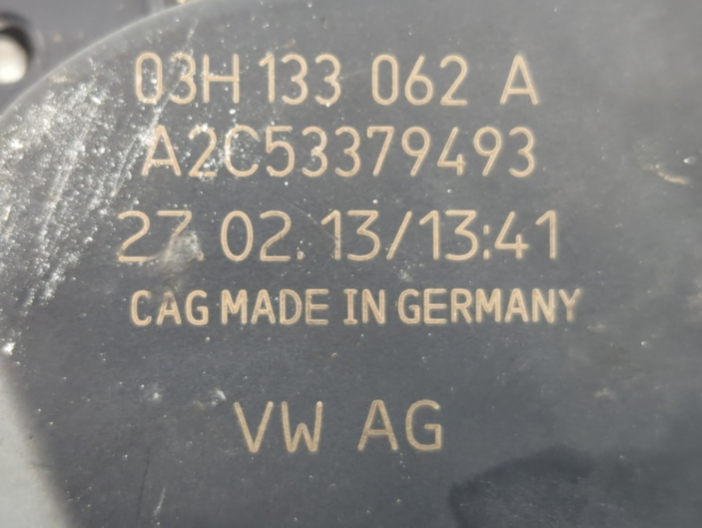 2011-2017 Volkswagen Touareg Throttle Body P/N:03H 133 062 A Fits Fits 2011 2012 2013 2014 2015 2016 2017 2018 OEM Used Auto
