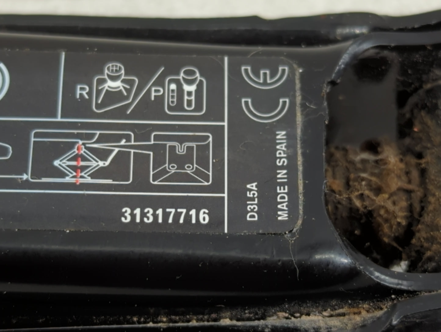 2013 Volvo S60 Spare Scissor Car Jack - Oemusedautoparts1.com