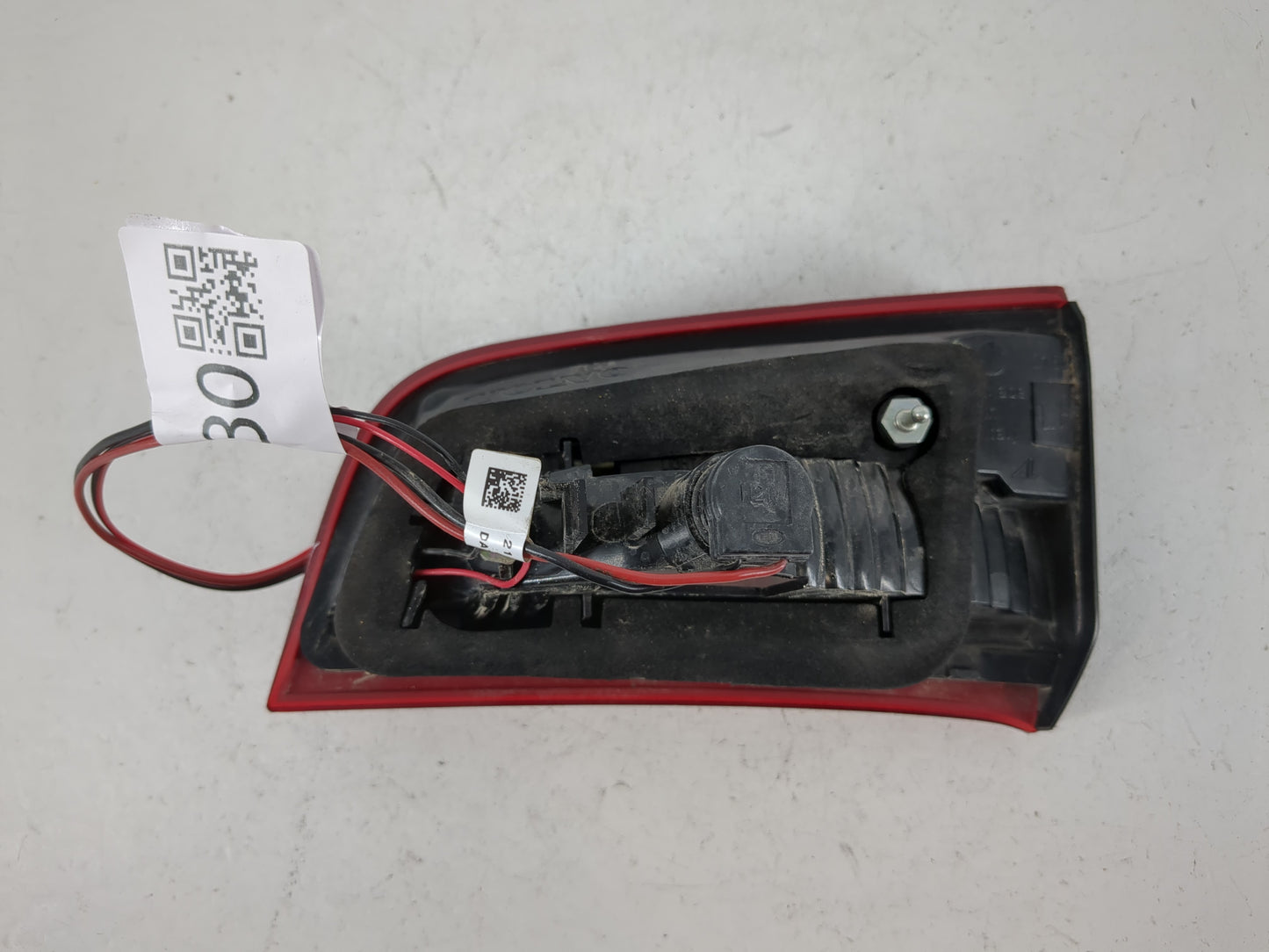 2013 Volvo V60 Tail Light Assembly Passenger Right OEM P/N:30796271 Fits Fits 2011 2012 2014 2015 2016 2017 2018 OEM Used Au
