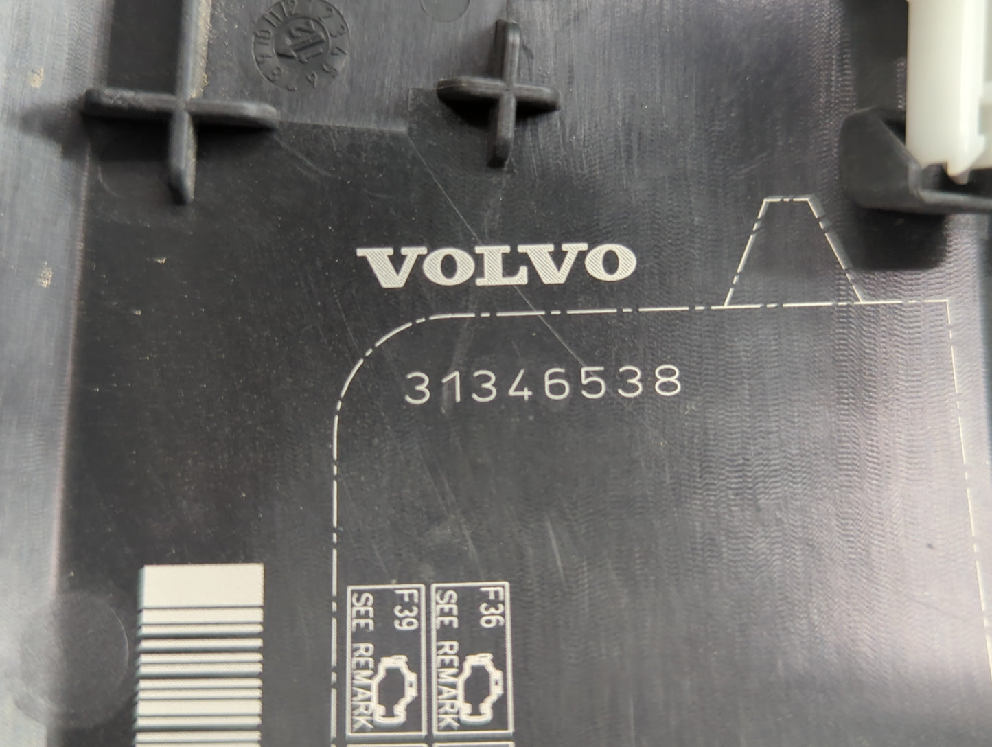 2013 Volvo V60 Fusebox Fuse Box Panel Relay Module P/N:31346538 Fits Fits 2011 2012 2014 OEM Used Auto Parts - Oemusedautopa