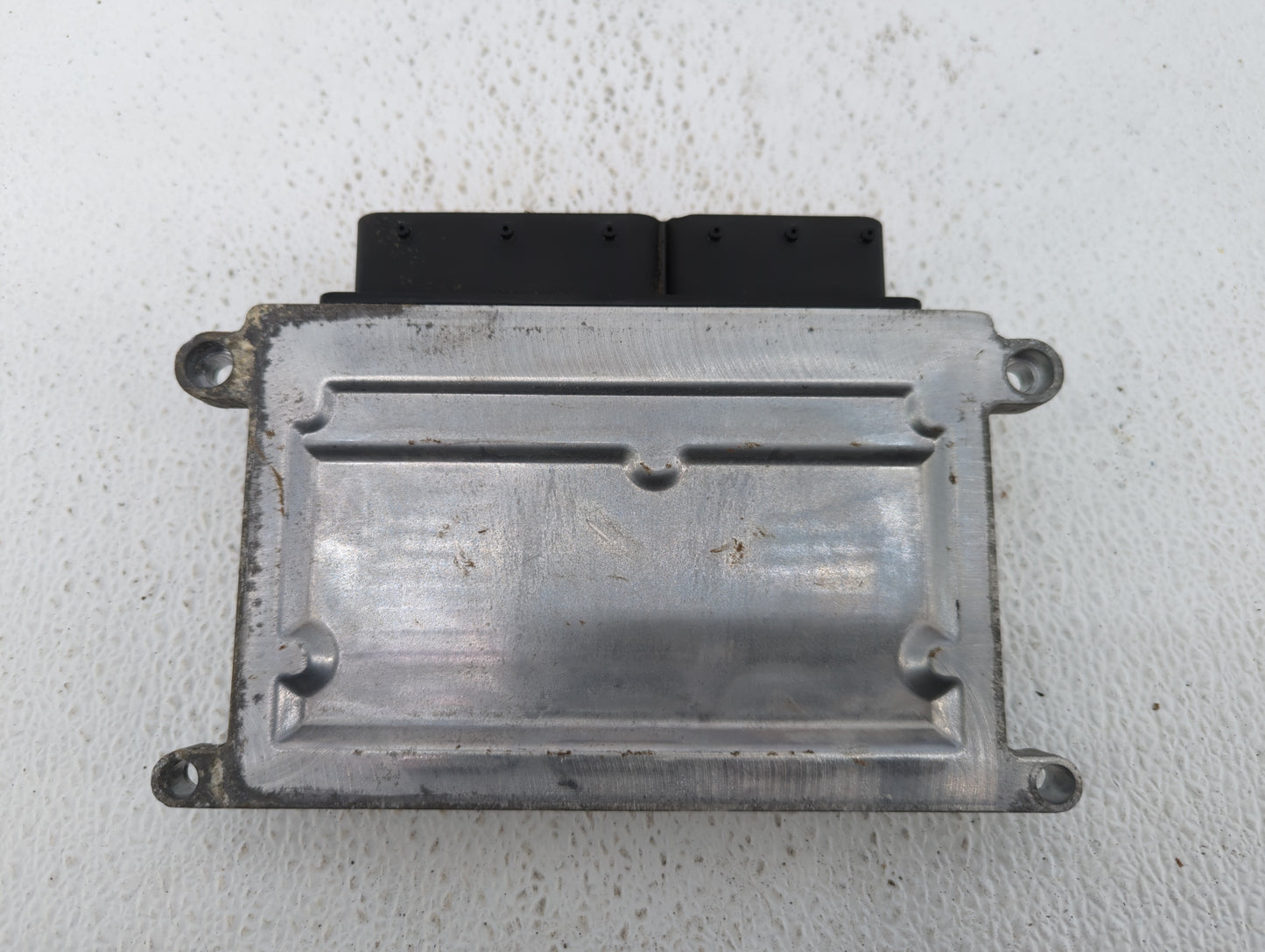 2015-2016 Volvo V60 PCM Engine Control Computer ECU ECM PCU OEM P/N:MB279700-9560 Fits Fits 2013 2014 2015 2016 OEM Used Aut