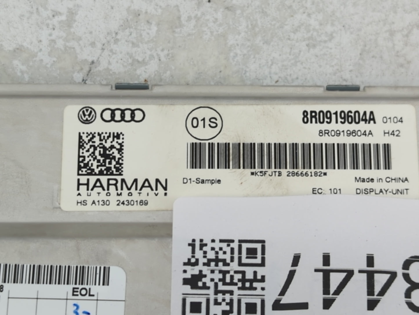 2013-2016 Audi A4 Information Display Screen - Oemusedautoparts1.com