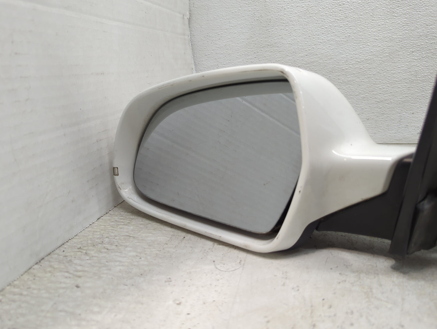 2010-2016 Audi A4 Driver Side View Mirror - Left Door Mirror OEM Used - Oemusedautoparts1.com