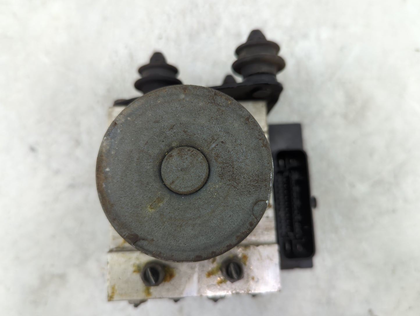 2014-2016 Audi A4 ABS Pump Control Module Replacement P/N:8K0907379CP Fits Fits 2014 2015 2016 2017 OEM Used Auto Parts - Oe