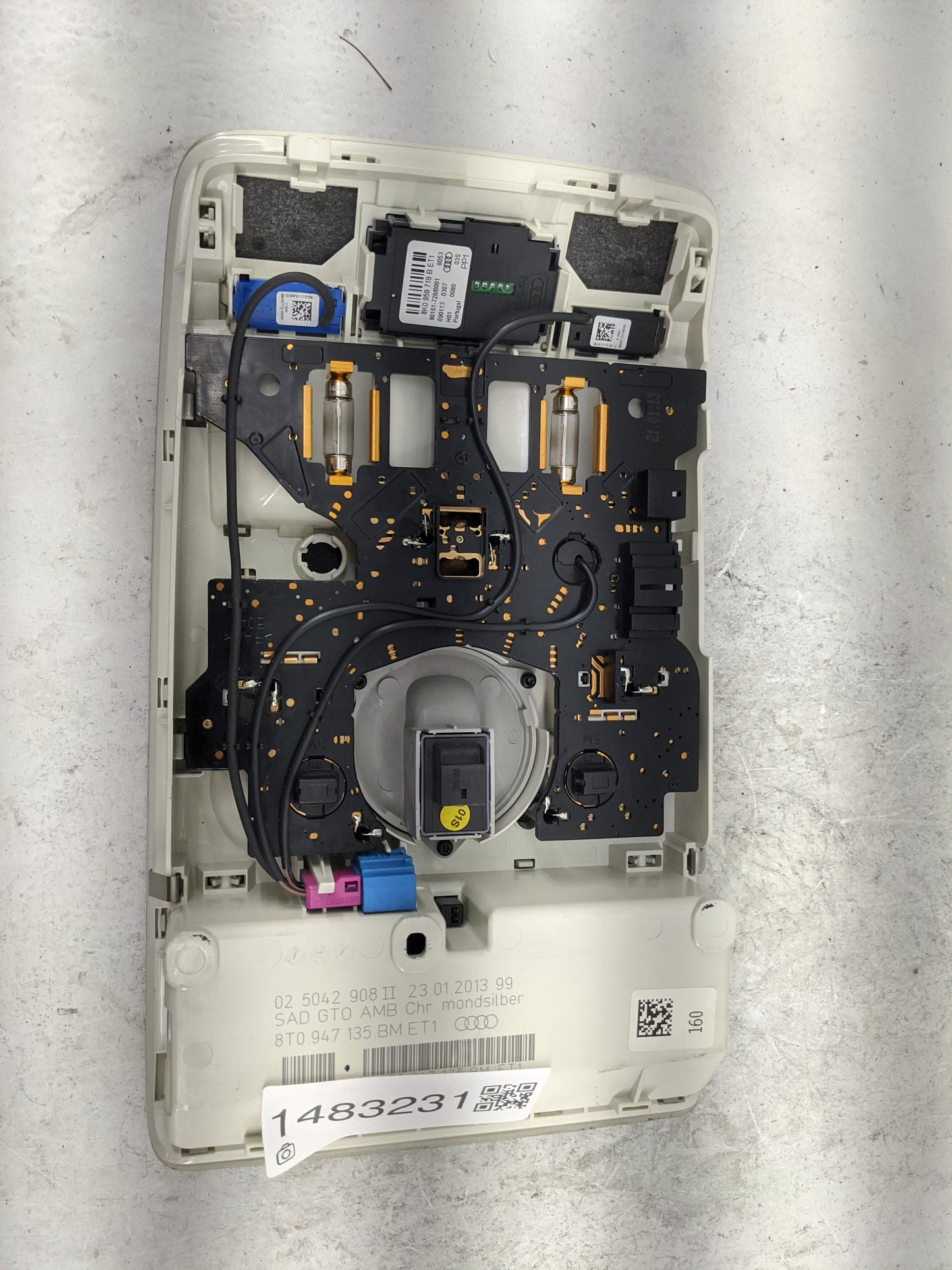 2014 Audi A4 Overhead Roof Console - Oemusedautoparts1.com