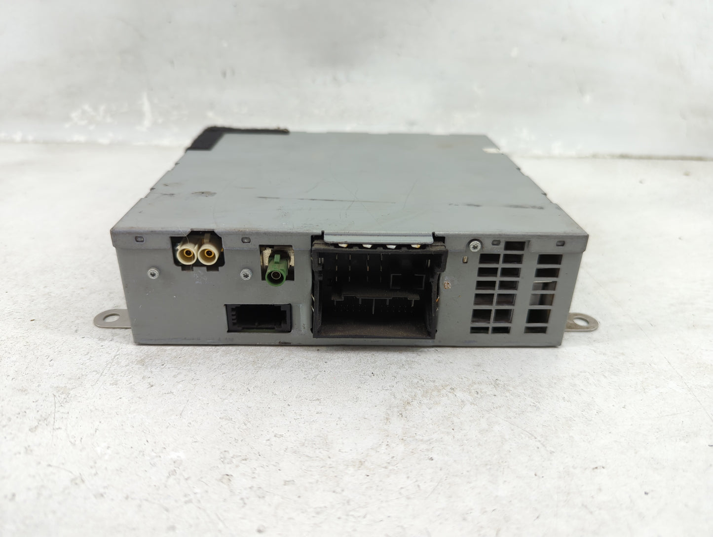 2011-2018 Audi A8 Radio AM FM Cd Player Receiver Replacement P/N:4H0035082G 4H0035082 Fits OEM Used Auto Parts - Oemusedauto