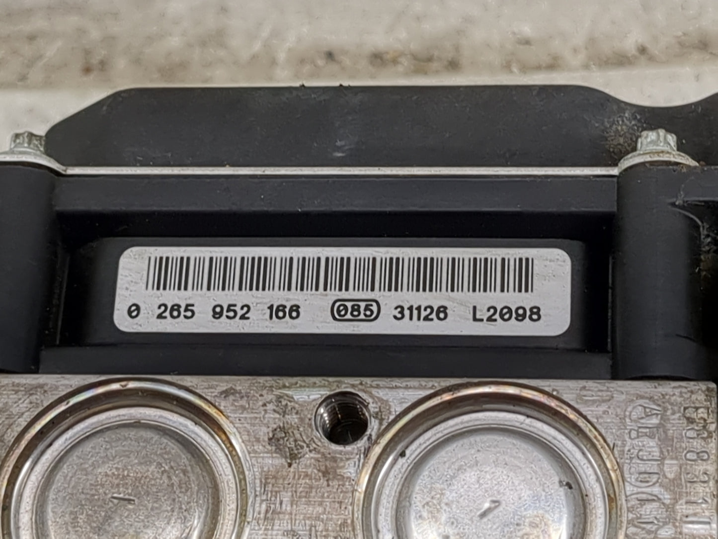 2013-2016 Audi Q5 ABS Pump Control Module Replacement P/N:0 265 952 166 Fits Fits 2013 2014 2015 2016 OEM Used Auto Parts -