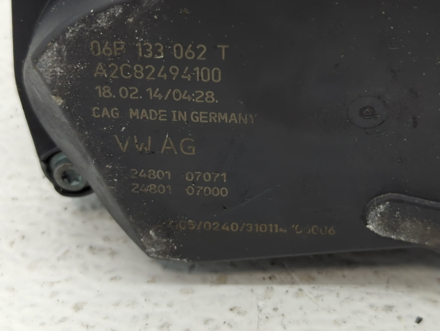 2010-2017 Audi Q5 Throttle Body P/N:06F 133 062 T 06F 133 062 Q Fits OEM Used Auto Parts - Oemusedautoparts1.com