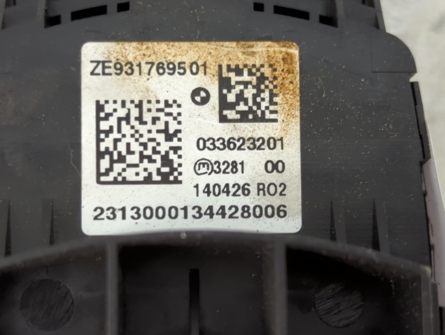 2012-2018 Bmw 320 Radio AM FM Cd Player Receiver Replacement P/N:ZE931769501 033623201 Fits OEM Used Auto Parts - Oemusedaut