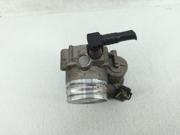 2012-2018 Bmw 320i Throttle Body P/N:1354 7588625-02 1354 7588625-04, 1354 7588625-03 Fits Fits 2012 2013 2014 2015 2016 2017 2018 OEM Used Auto Parts