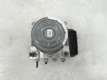 2014-2016 Bmw 328i ABS Pump Control Module Replacement P/N:3451-6869725-01 Fits Fits 2014 2015 2016 2017 2018 2019 2020 OEM Used Auto Parts