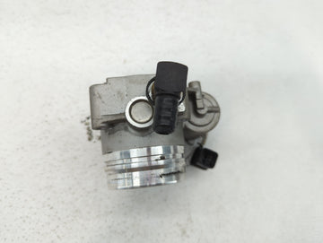 2012-2016 Bmw 528i Throttle Body P/N:1354 7588625-04 1354 7588625-03 Fits Fits 2012 2013 2014 2015 2016 2017 2018 OEM Used Auto Parts