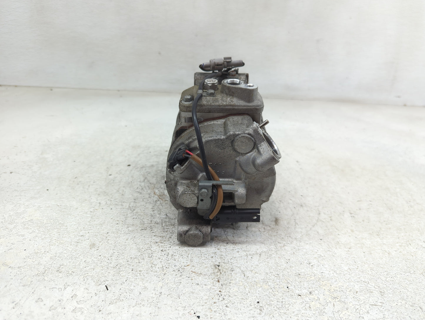 2009-2015 Bmw 750i Air Conditioning A/c Ac Compressor Oem - Oemusedautoparts1.com