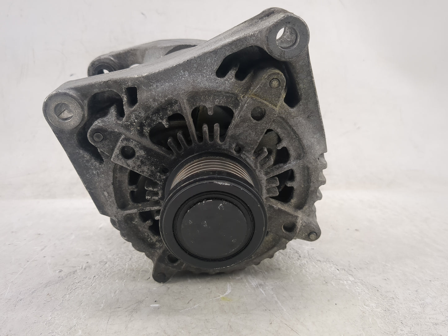 2012-2015 Bmw X1 Alternator Replacement Generator Charging Assembly Engine OEM P/N:7605061-05 104210-6404 Fits OEM Used Auto