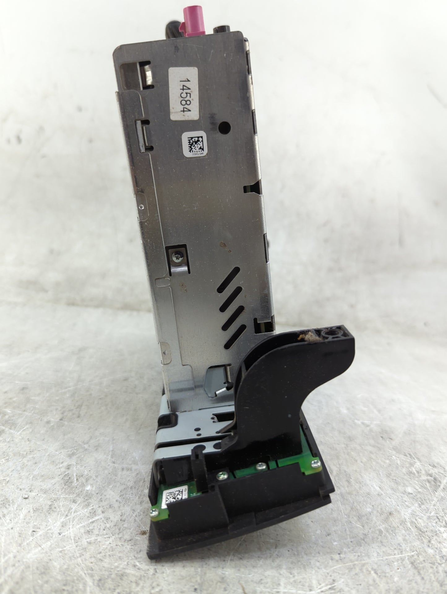 2012-2015 Bmw X1 Radio AM FM Cd Player Receiver Replacement P/N:9302163-01 65129302163-01 Fits OEM Used Auto Parts - Oemused