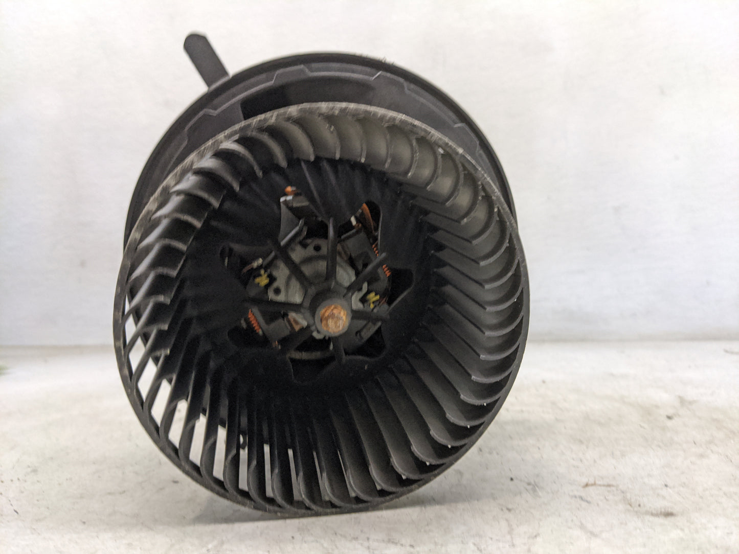 2012-2015 Bmw X1 Heater AC Blower Motor P/N:T1021327U 9928496 Fits OEM Used Auto Parts - Oemusedautoparts1.com