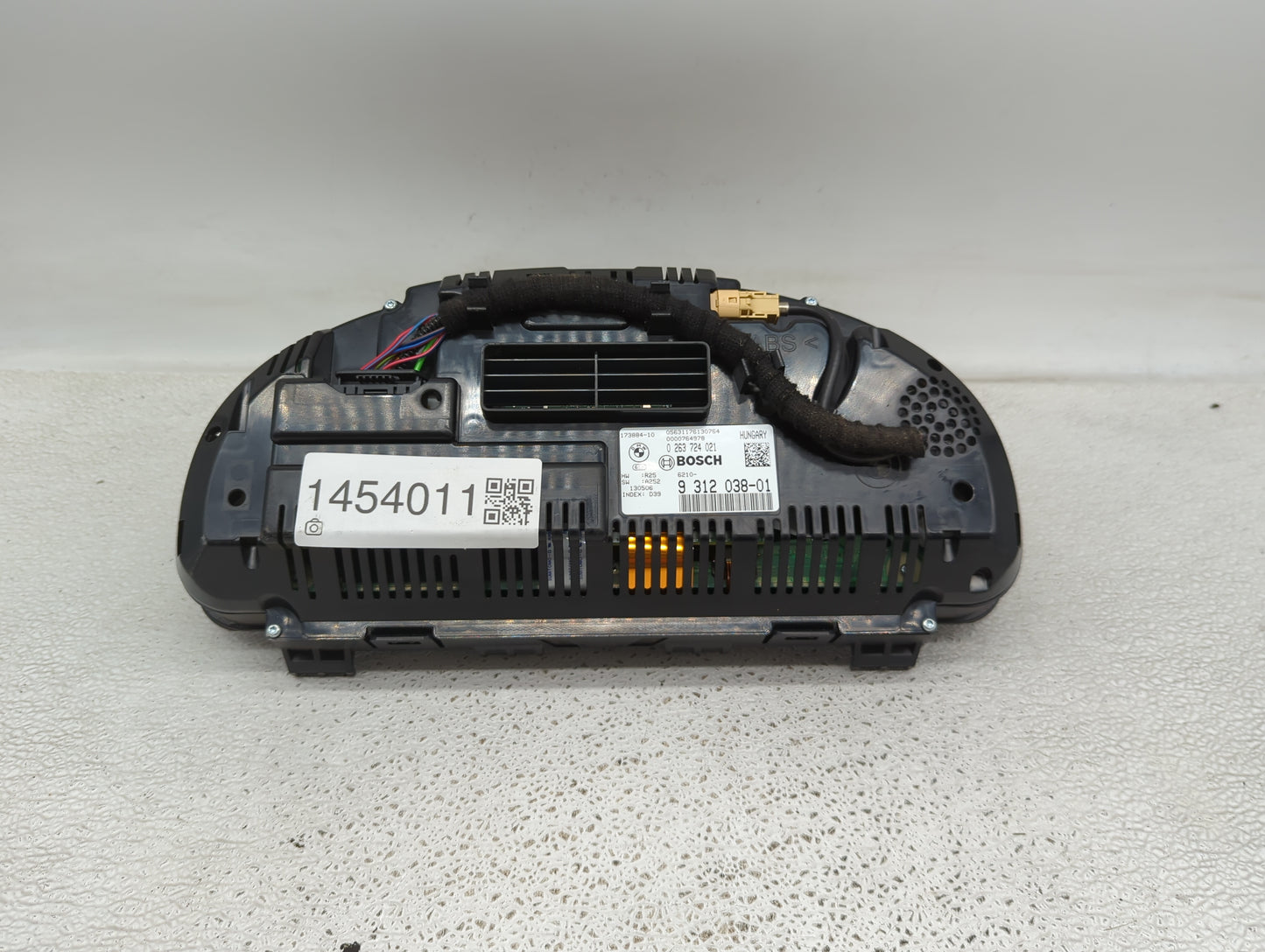 2013-2014 Bmw X3 Instrument Cluster Speedometer Gauges P/N:9312038-01 0263724021 Miles:112K Fits Fits 2011 2012 2013 2014 OE
