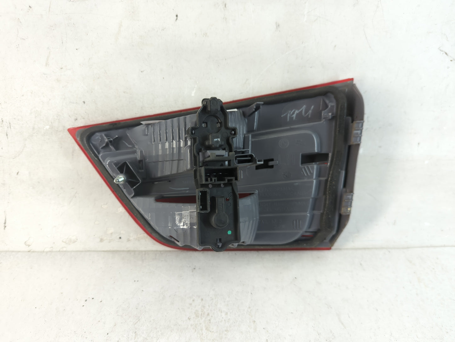 2014 Bmw X3 Tail Light Assembly Driver Left OEM P/N:470036 470031/LH, 7217300-12 Fits OEM Used Auto Parts - Oemusedautoparts