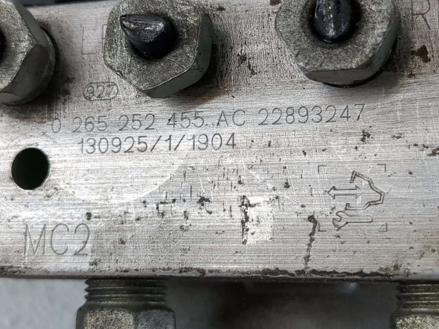 2012-2017 Buick Enclave ABS Pump Control Module Replacement P/N:22893247 Fits Fits 2012 2013 2014 2015 2016 2017 OEM Used Au