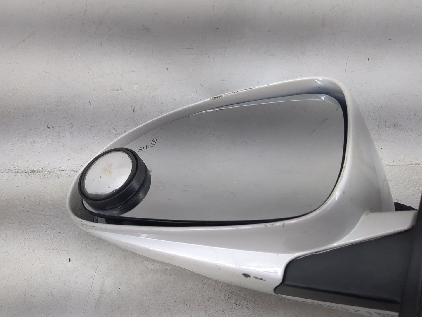2013-2017 Buick Enclave Driver Side View Mirror - Left Door Mirror OEM Used - Oemusedautoparts1.com