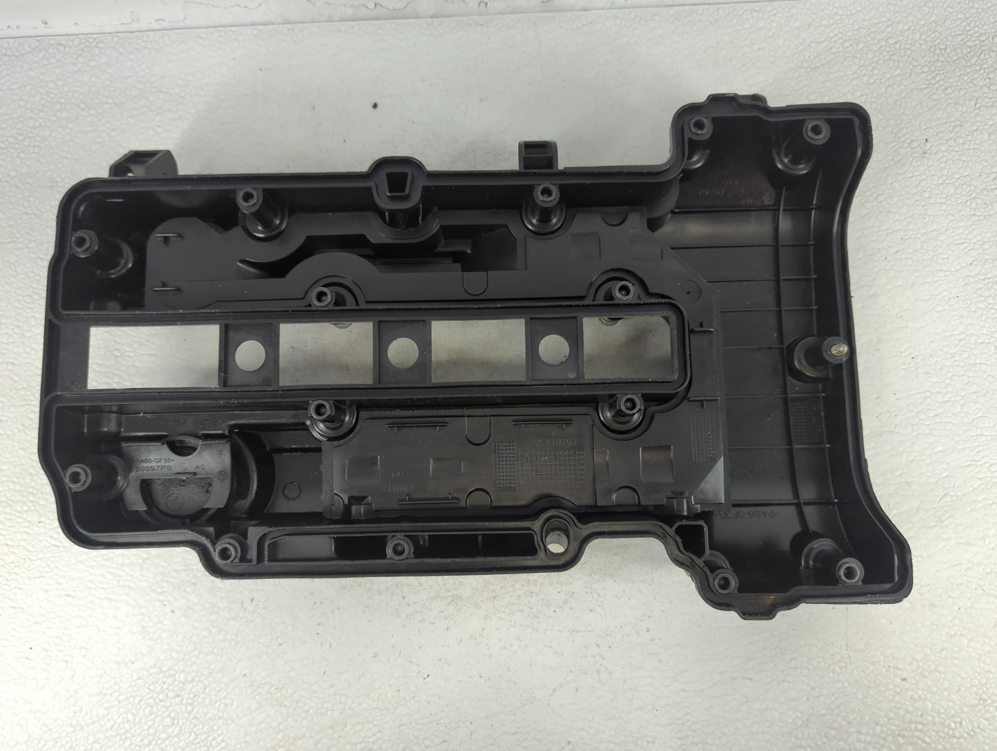 2014 Buick Enclave Driver Left Cylinder Head Valve Cover P/N:25198877 Fits OEM Used Auto Parts - Oemusedautoparts1.com