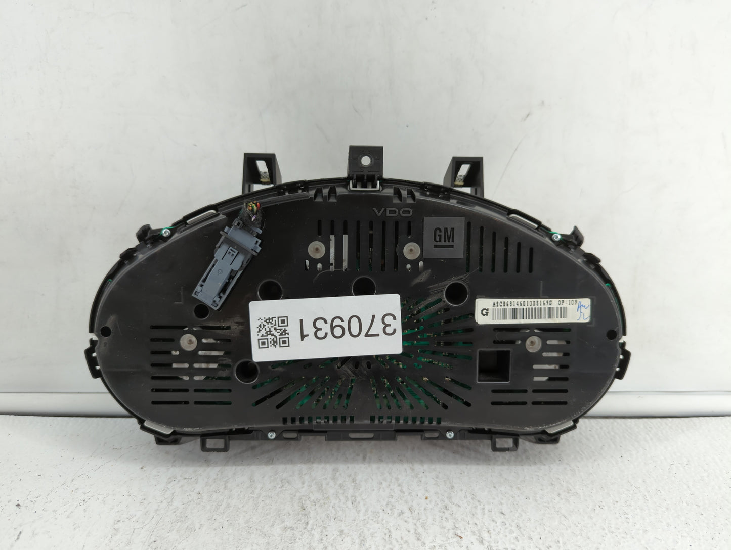 2014 Buick Encore Instrument Cluster Speedometer Gauges P/N:95375179 95375161 Fits OEM Used Auto Parts - Oemusedautoparts1.c