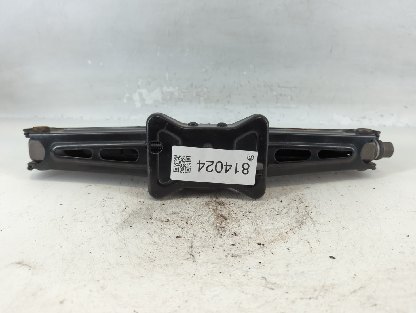 2014 Buick Encore Spare Scissor Car Jack - Oemusedautoparts1.com