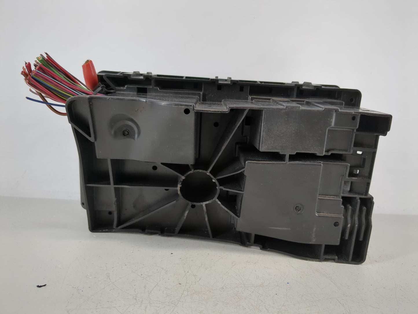 2014-2017 Buick Regal Fusebox Fuse Box Panel Relay Module P/N:23126639 Fits Fits 2014 2015 2016 2017 OEM Used Auto Parts - O