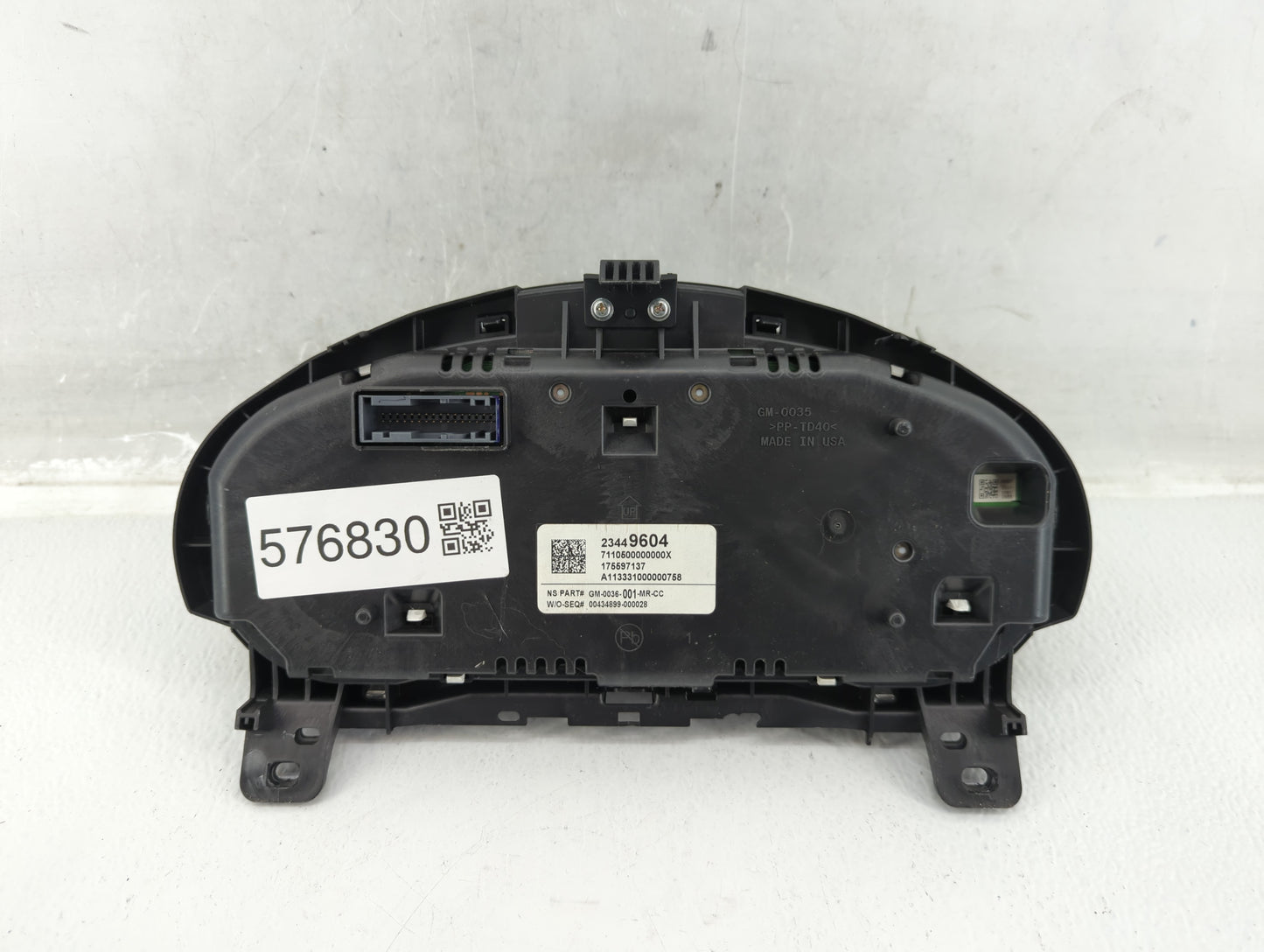 2014 Buick Regal Instrument Cluster Speedometer Gauges P/N:23449604 Fits OEM Used Auto Parts - Oemusedautoparts1.com