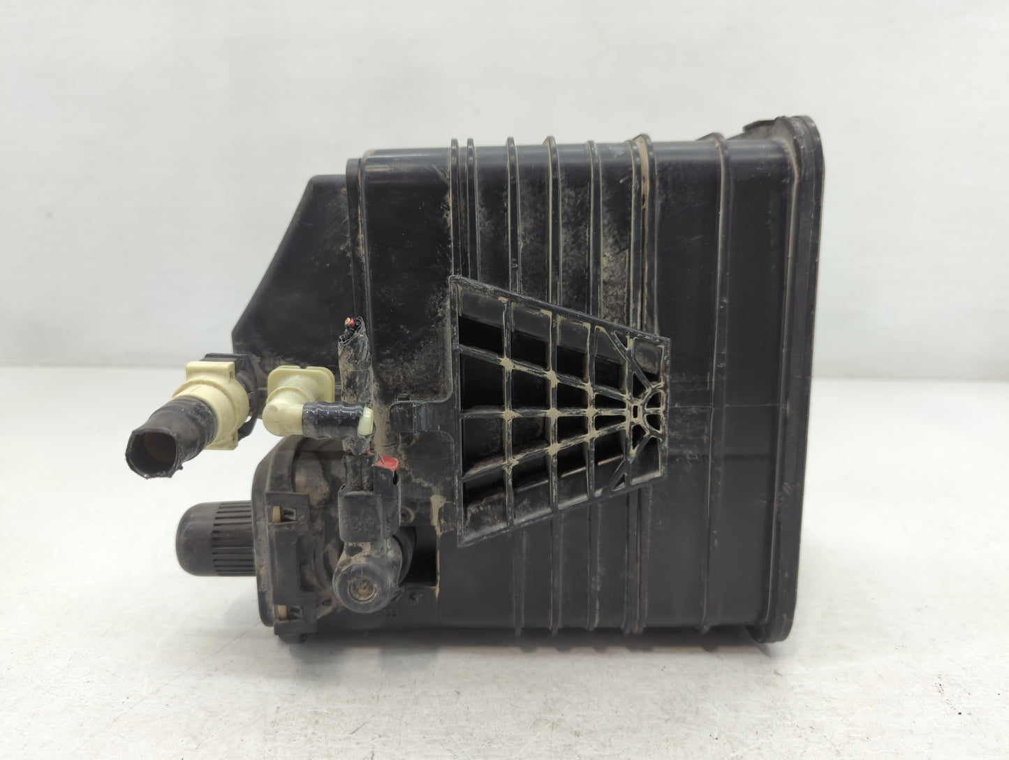 2014 Buick Verano Fuel Vapor Charcoal Canister 773865 - Oemusedautoparts1.com