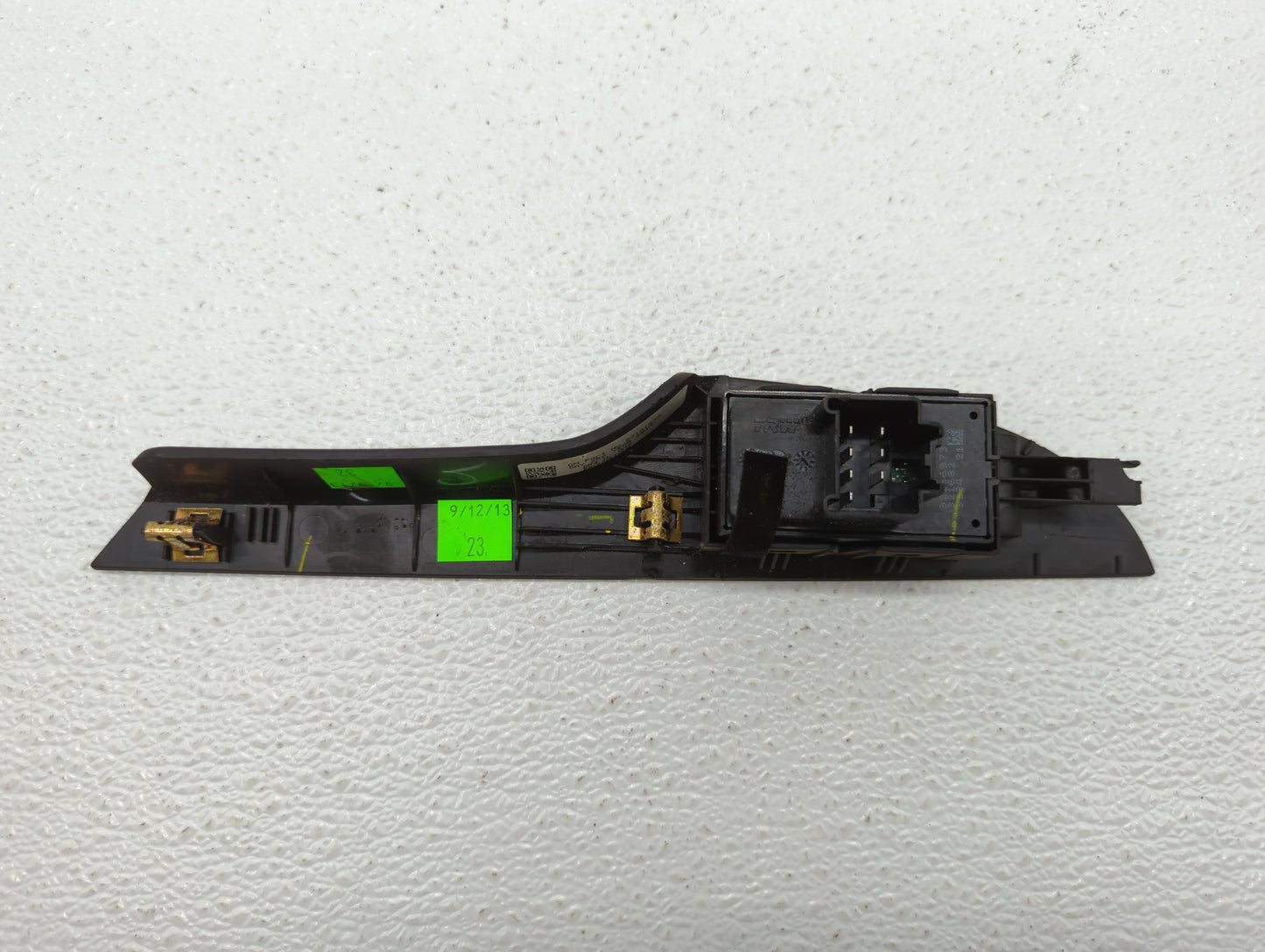 2014 Cadillac Ats Passenger Right Rear Power Window Switch 23181535 - Oemusedautoparts1.com