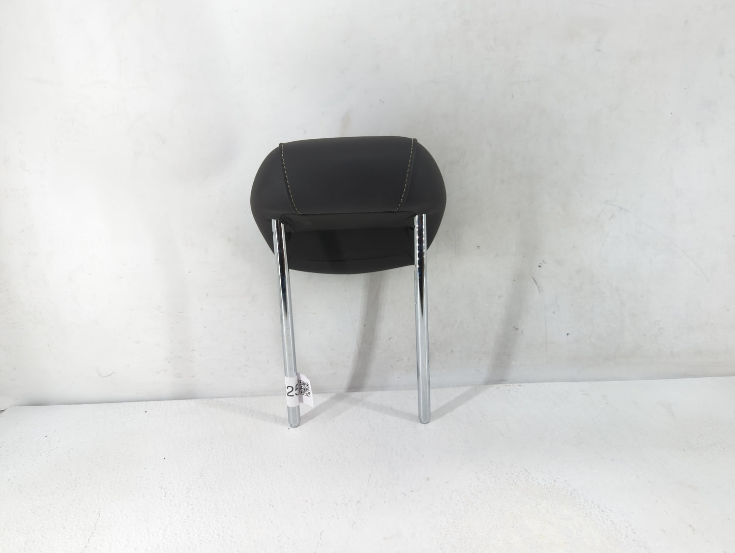 2014-2014 Cadillac Ats Headrest Head Rest Rear Seat Black - Oemusedautoparts1.com