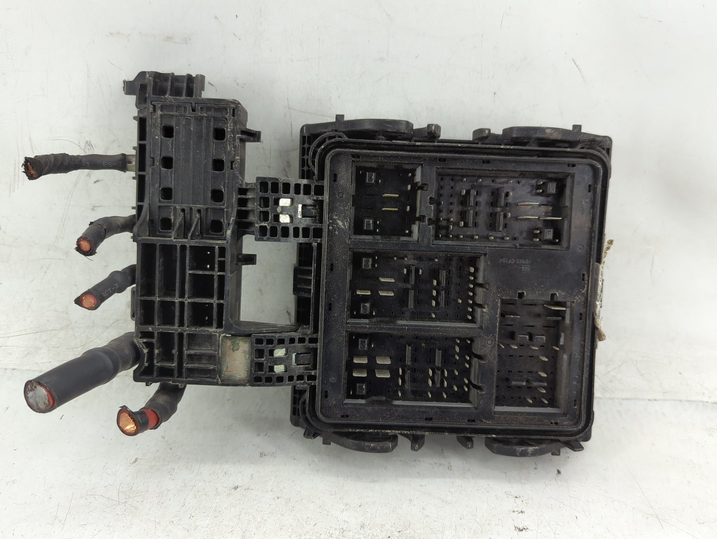 2014 Cadillac Cts Fusebox Fuse Box Panel Relay Module P/N:23122140 22953291 Fits OEM Used Auto Parts - Oemusedautoparts1.com