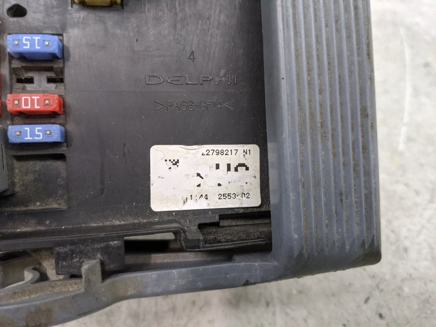 2010-2014 Cadillac Escalade Fusebox Fuse Box Panel Relay Module P/N:22798217 Fits Fits 2010 2011 2012 2013 2014 OEM Used Aut