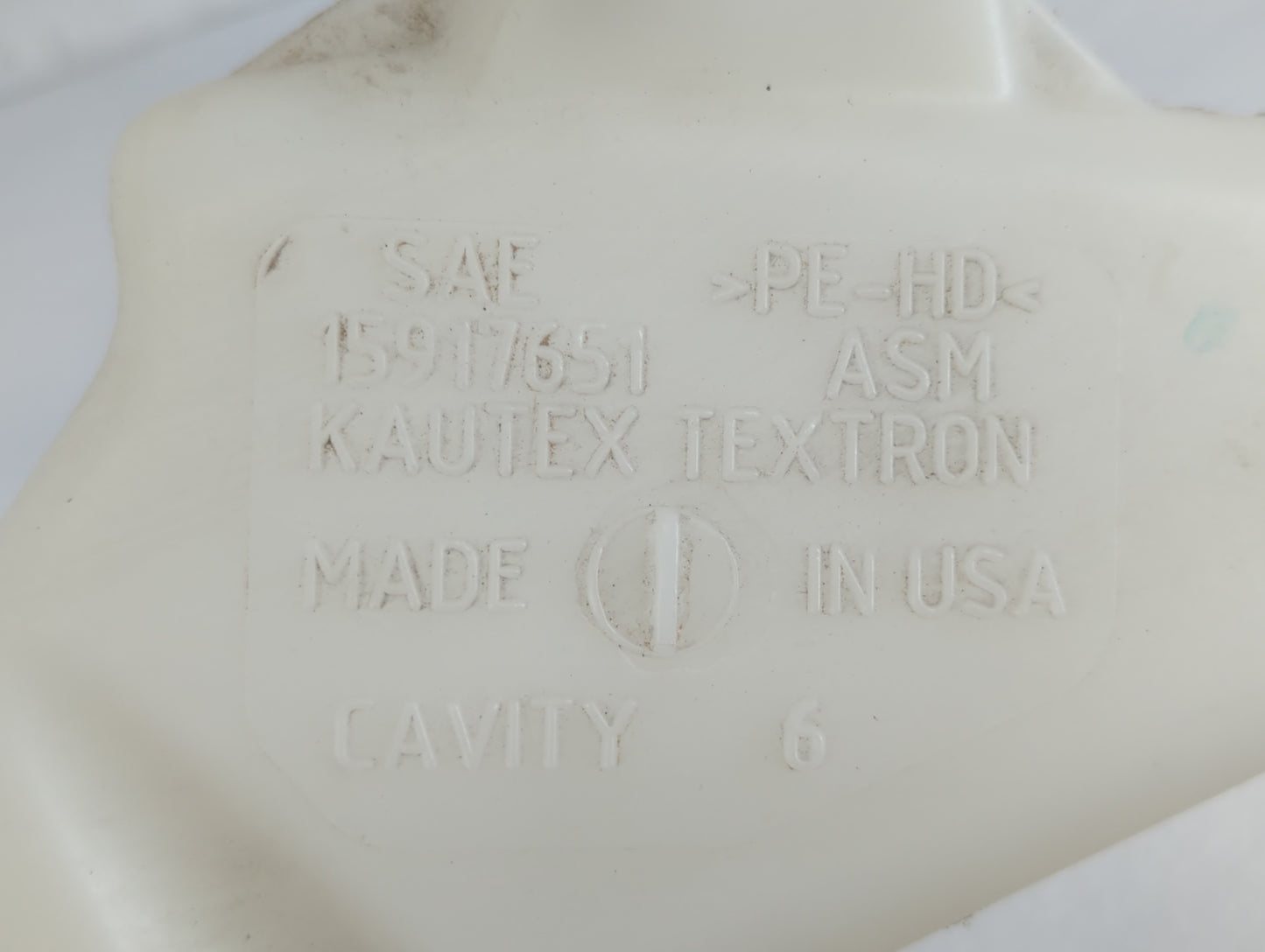 2007-2014 Cadillac Escalade Windshield Washer Fluid Reservoir Bottle Oem - Oemusedautoparts1.com