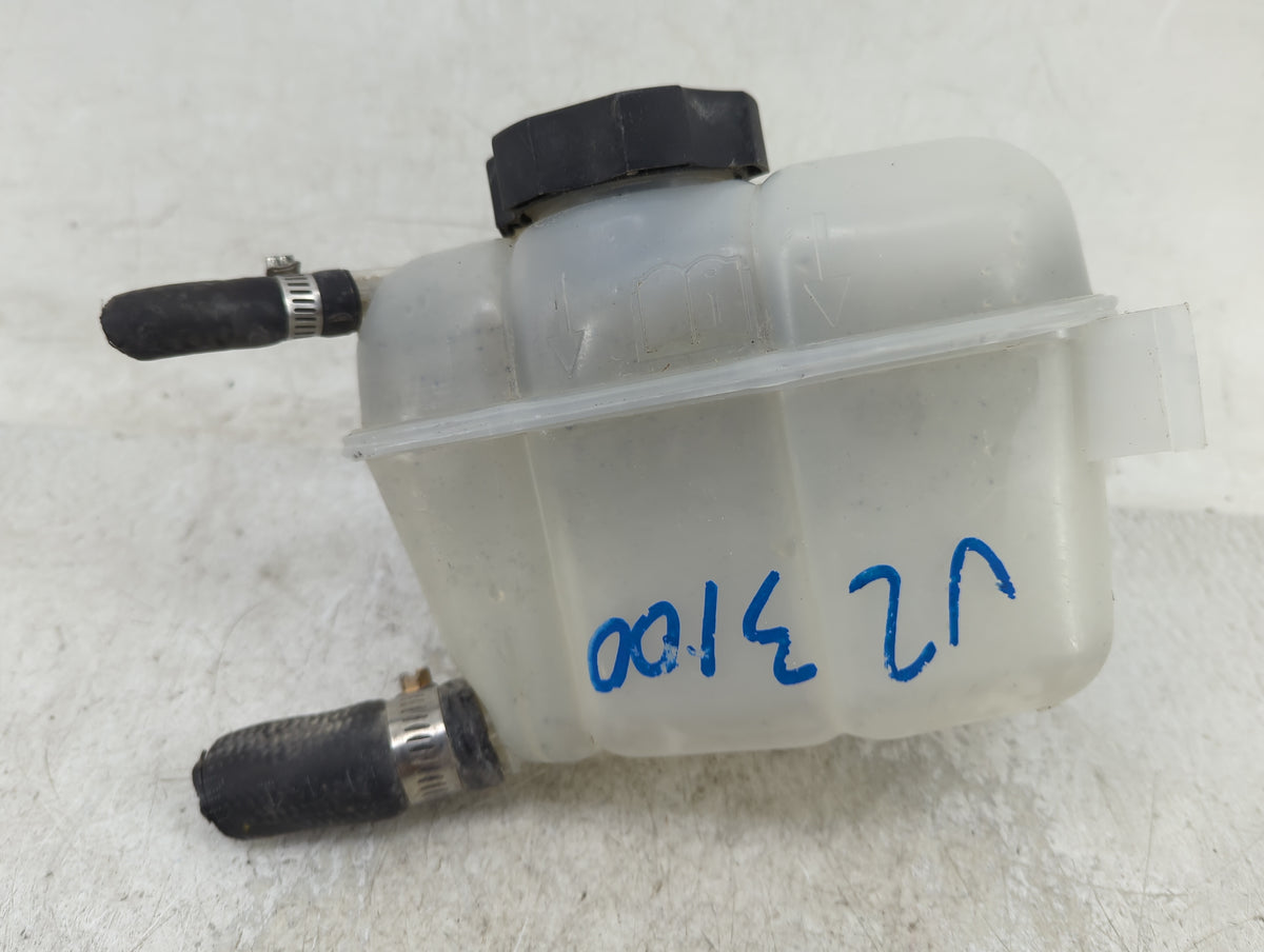 2010-2016 Cadillac Srx Radiator Coolant Overflow Expansion Tank Bottle 1409949 - Oemusedautoparts1.com