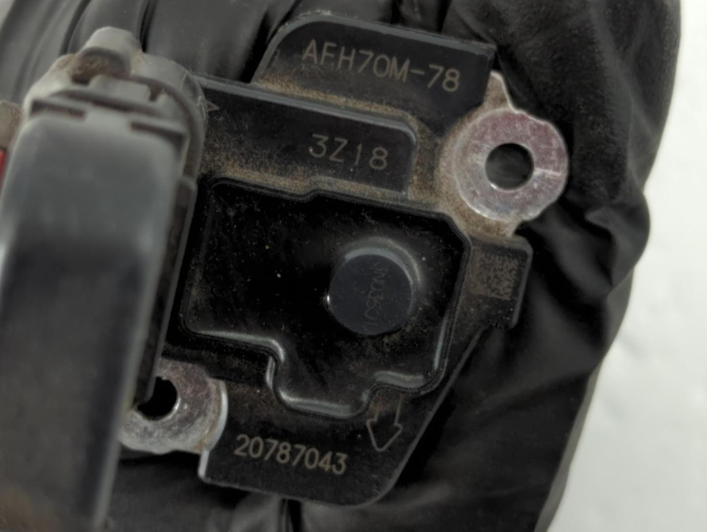 2012-2016 Cadillac Srx Mass Air Flow Meter Maf - Oemusedautoparts1.com