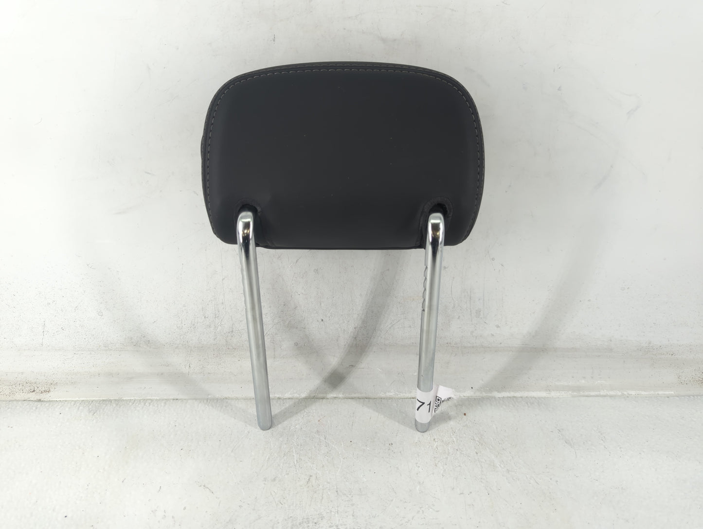 Cadillac Xts Headrest Head Rest Front Driver Passenger Seat Black - Oemusedautoparts1.com